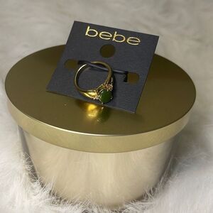 🎉 2/$20 🎉 Bebe | Gorgeous Gold and Green Stone Ring